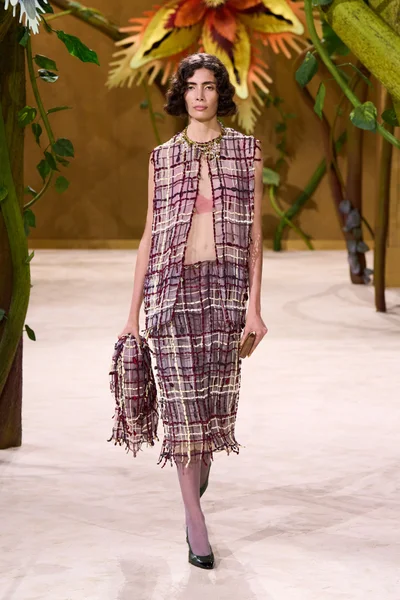 Look 1